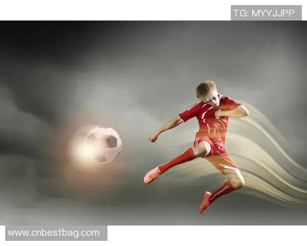 足球场上的传奇瞬间 每一脚都是历史的见证 经典画面定格永恒辉煌