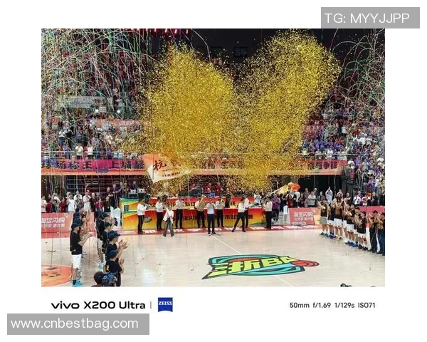 足球百大传奇巨星激情瞬间全景回顾热血混剪震撼登场